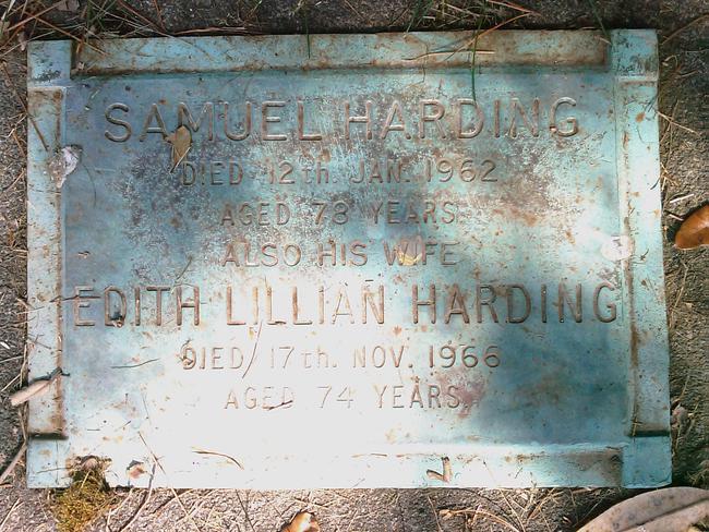 headstone