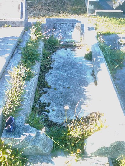 headstone