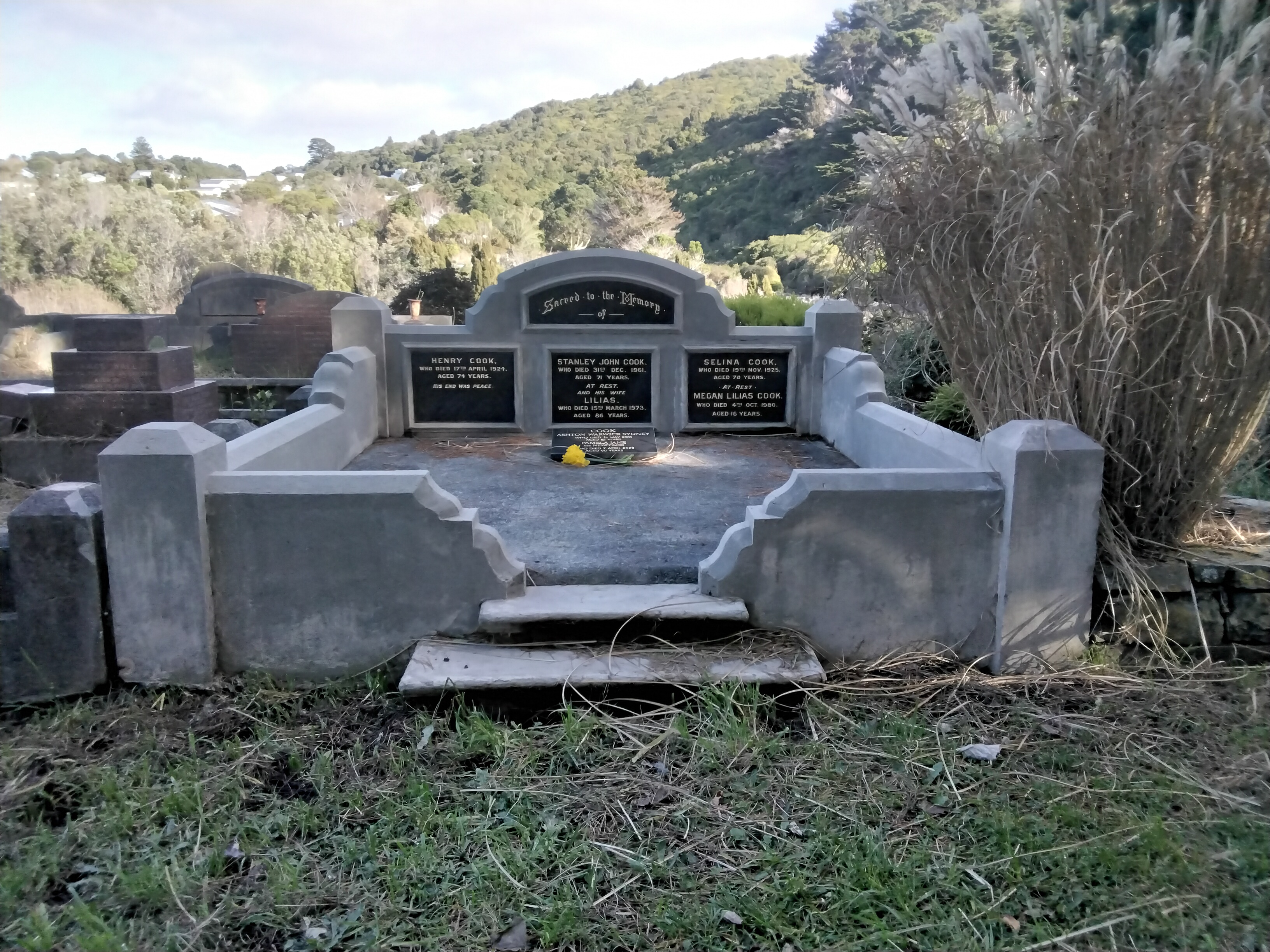 headstone
