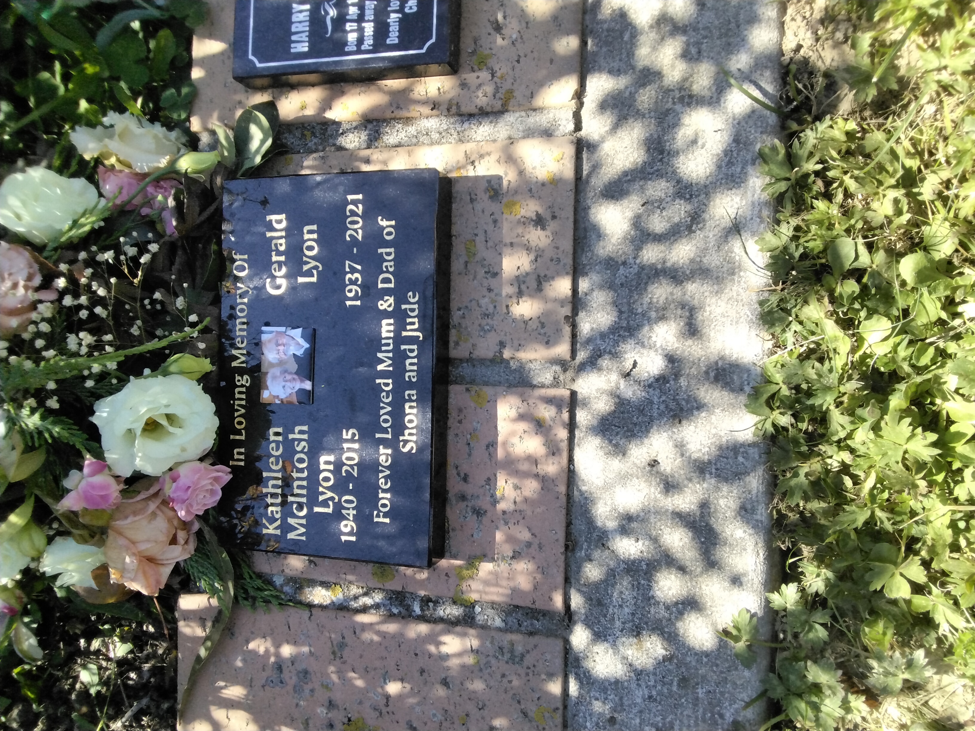 headstone