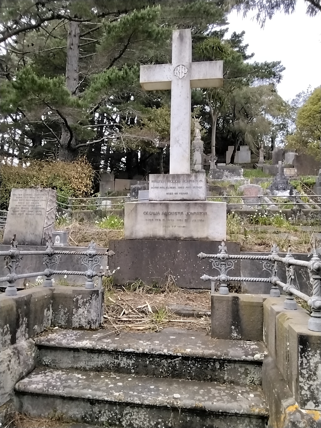 headstone