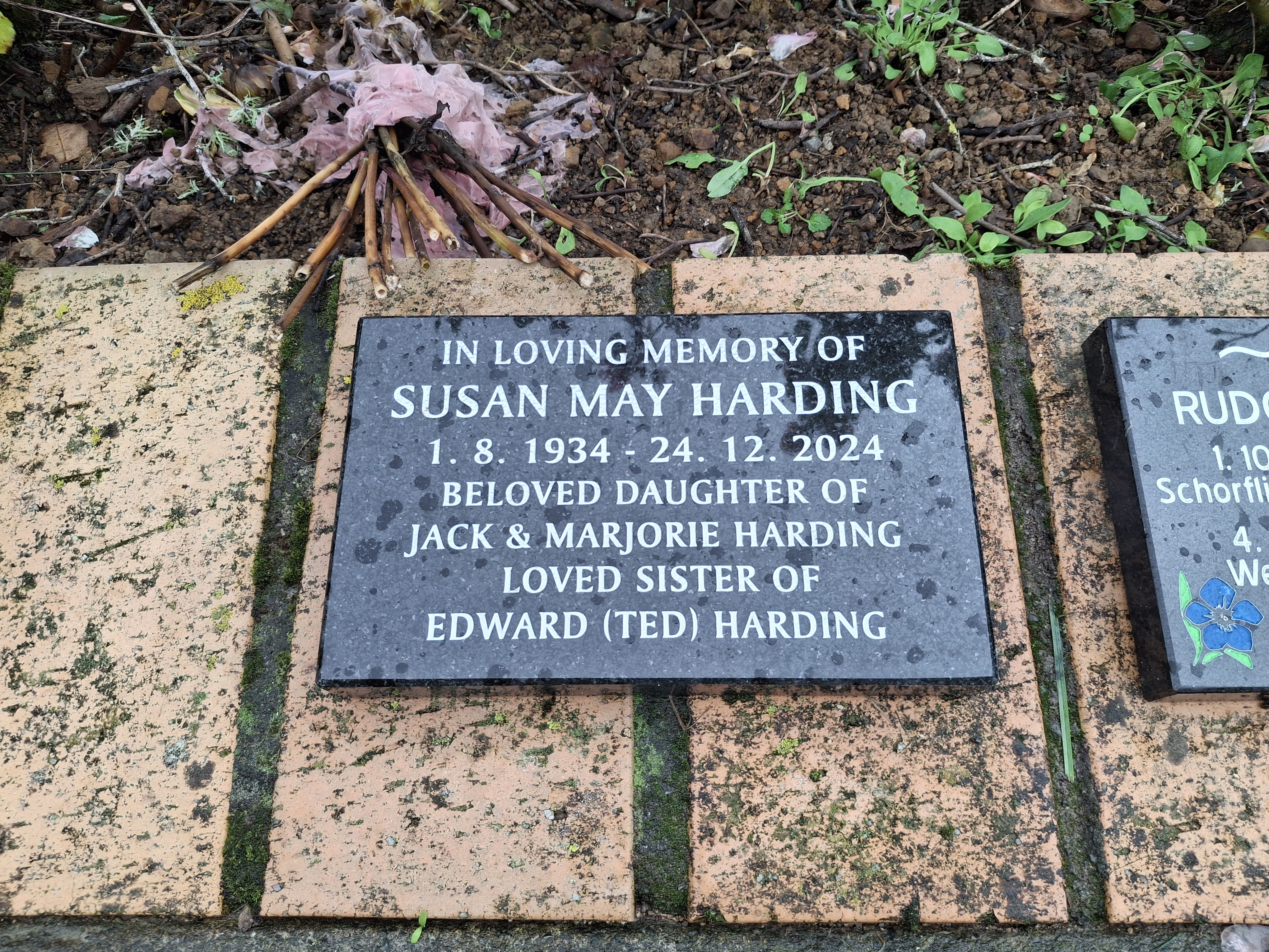 headstone
