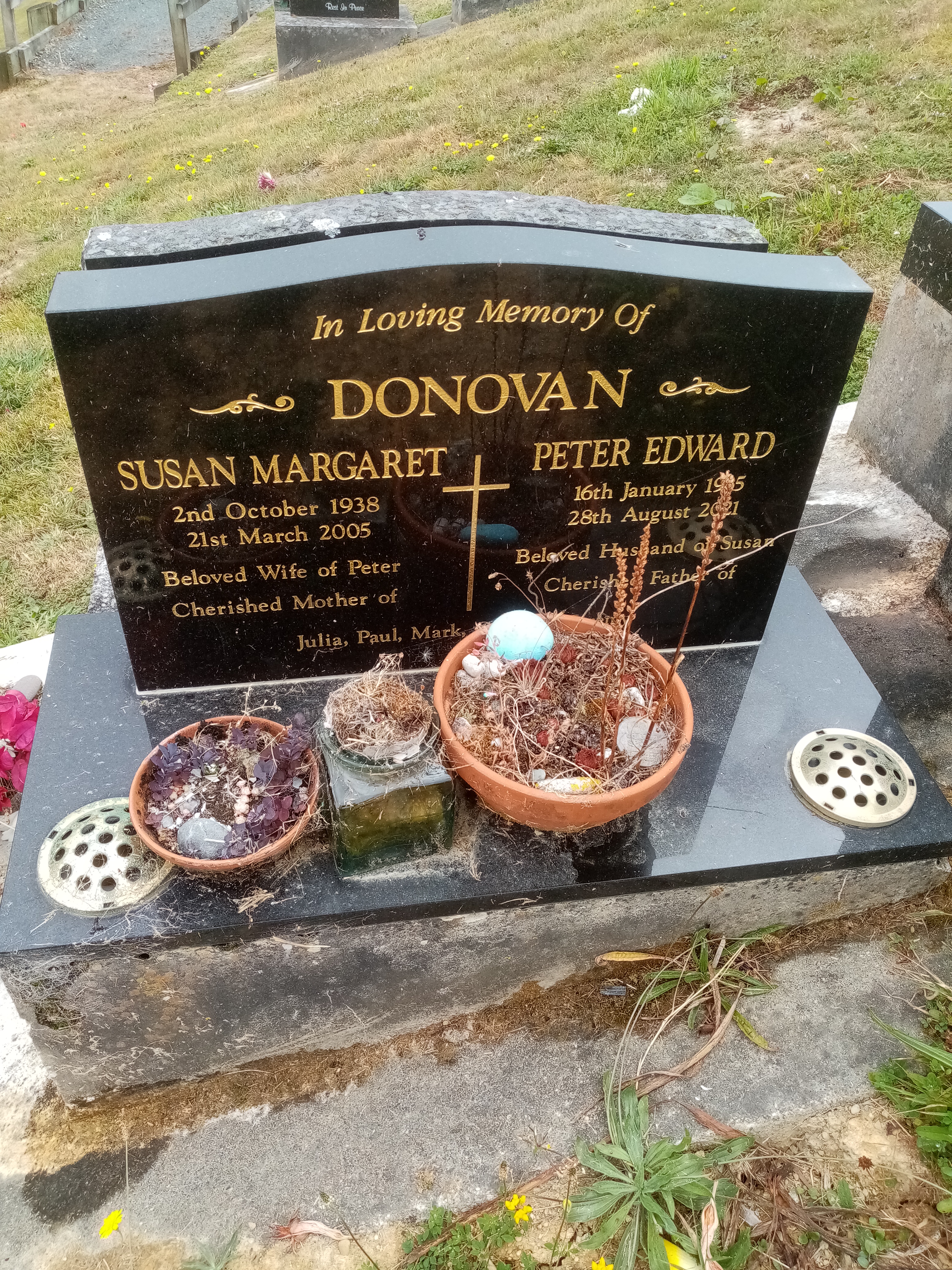 headstone