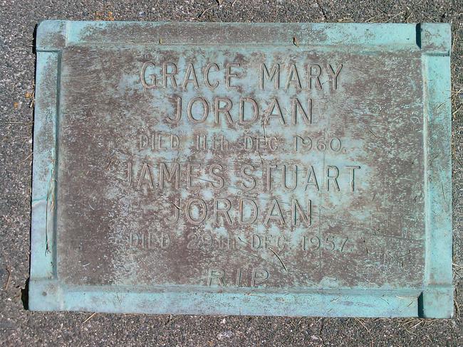 headstone